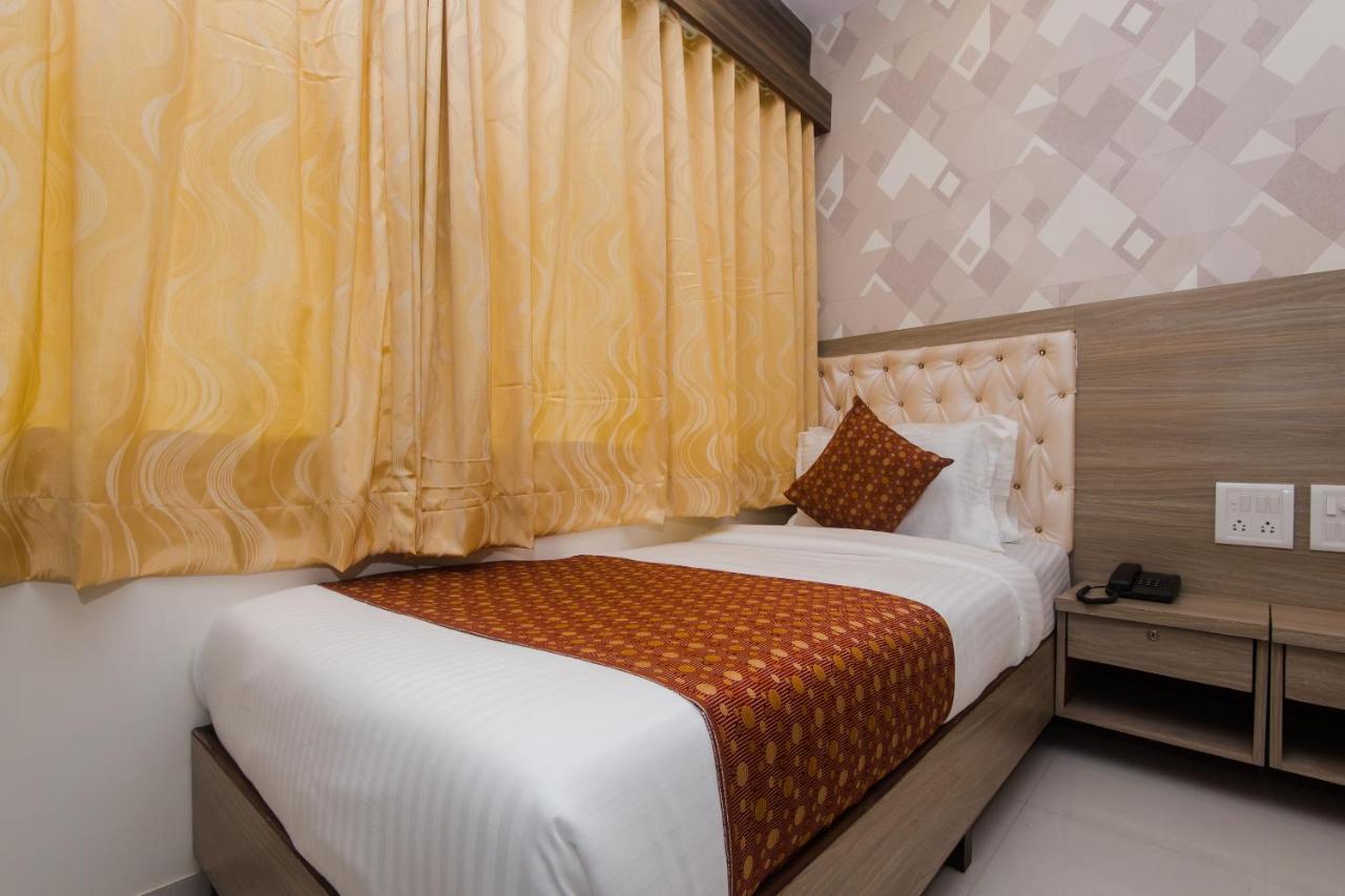 โอโย 14056 โกลเดน อาร์ช Hotel มุมไบ ภายนอก รูปภาพ